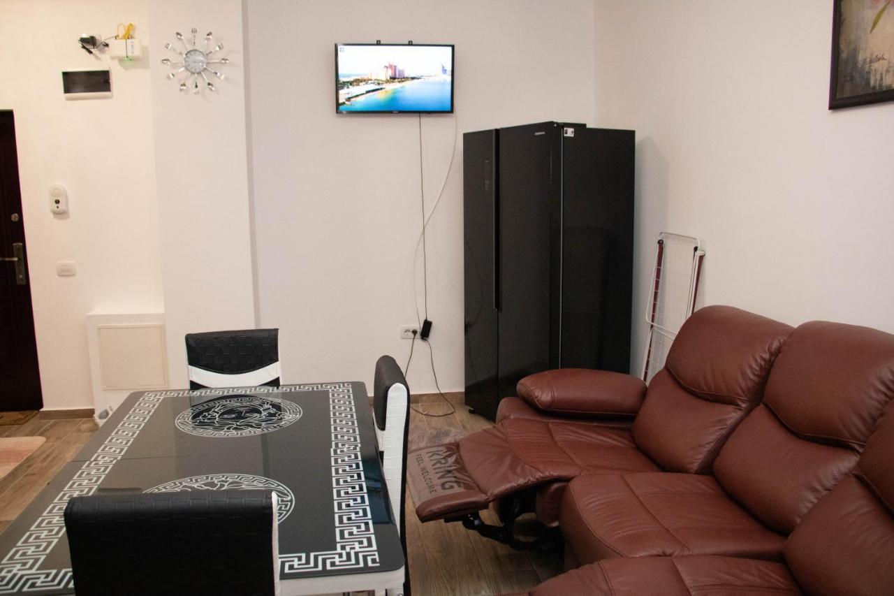 Apartament Capitala Militari Roşu Eksteriør billede