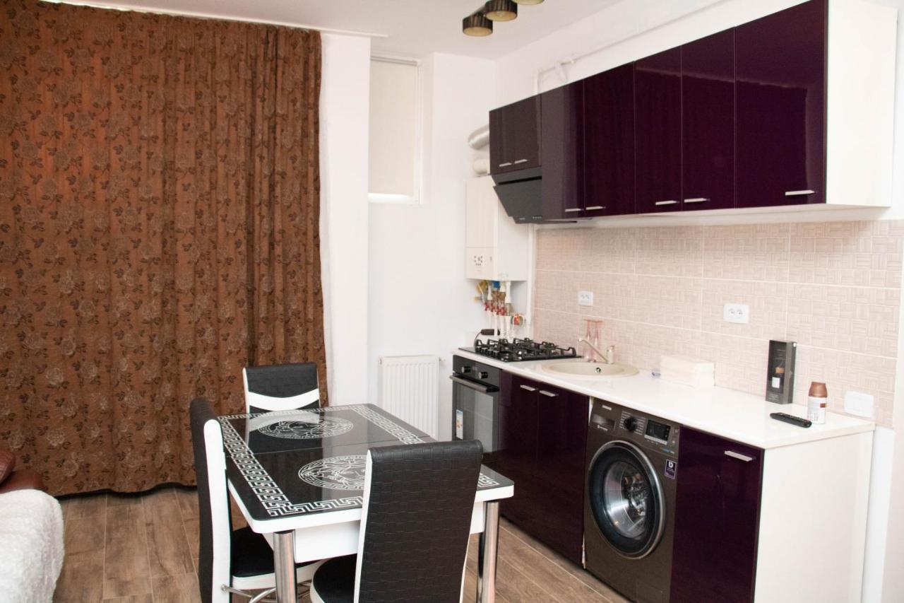 Apartament Capitala Militari Roşu Eksteriør billede